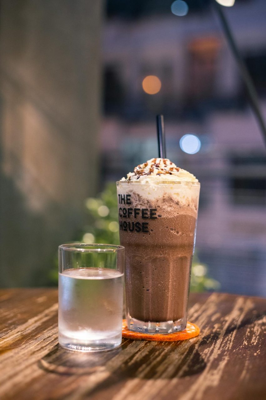 Mocha Mousse е цветът на 2025 г.